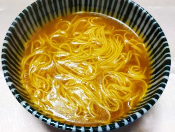 画像4: 送料無料サービス付き 京の和風だしカレーらーめん&カレーうどん&京のおうどん 10食ずつのセット。  公式サイトのみのお買得。 (4)