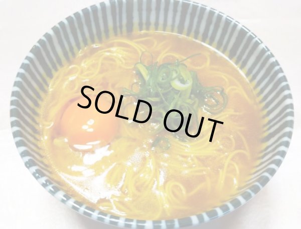 卵やおネギをトッピング